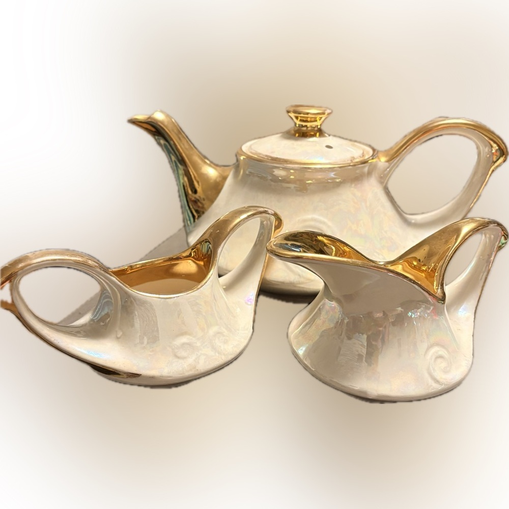 Vintage 1940s Elegant 22k Gold and pearlescent Tea Set